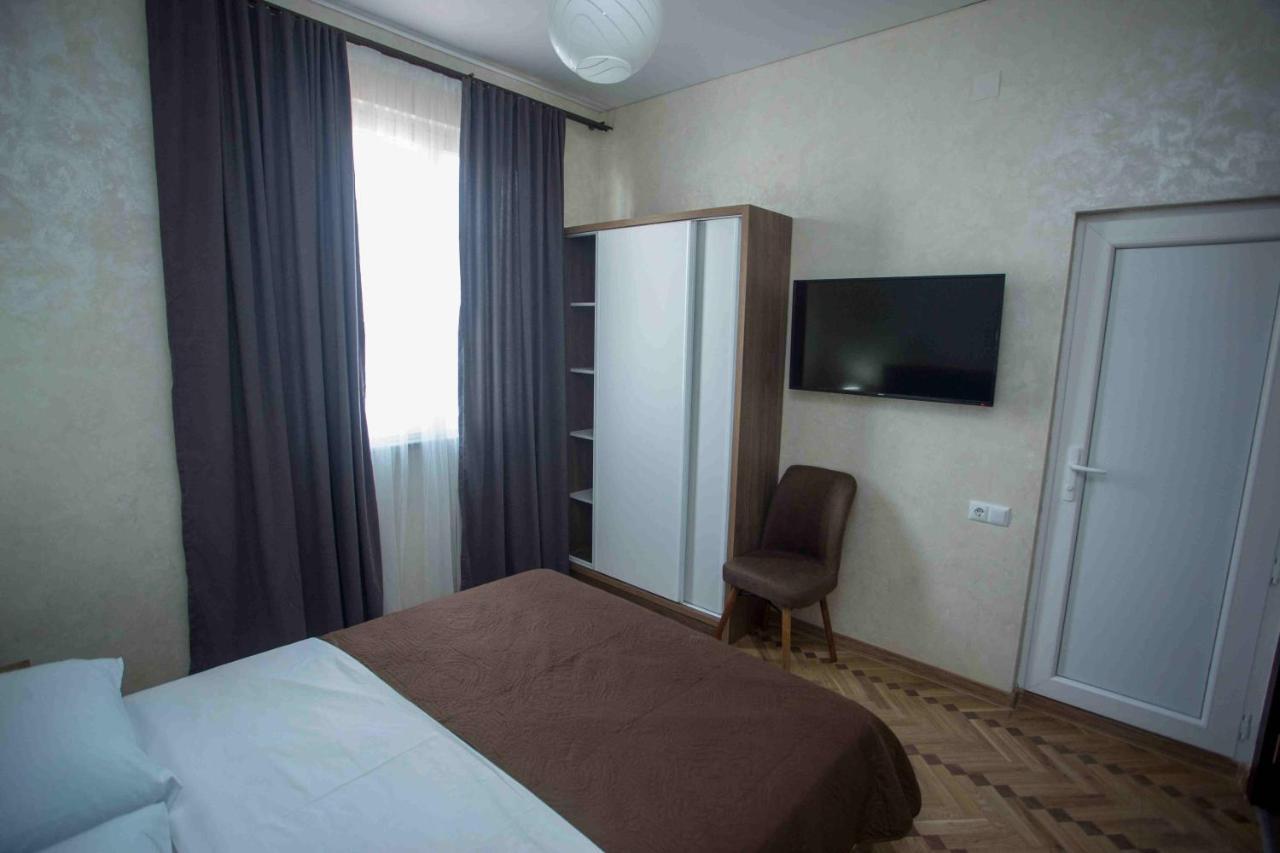Hotel Lord Batumi Luaran gambar