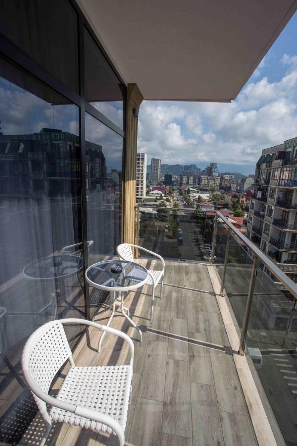 Hotel Lord Batumi Luaran gambar