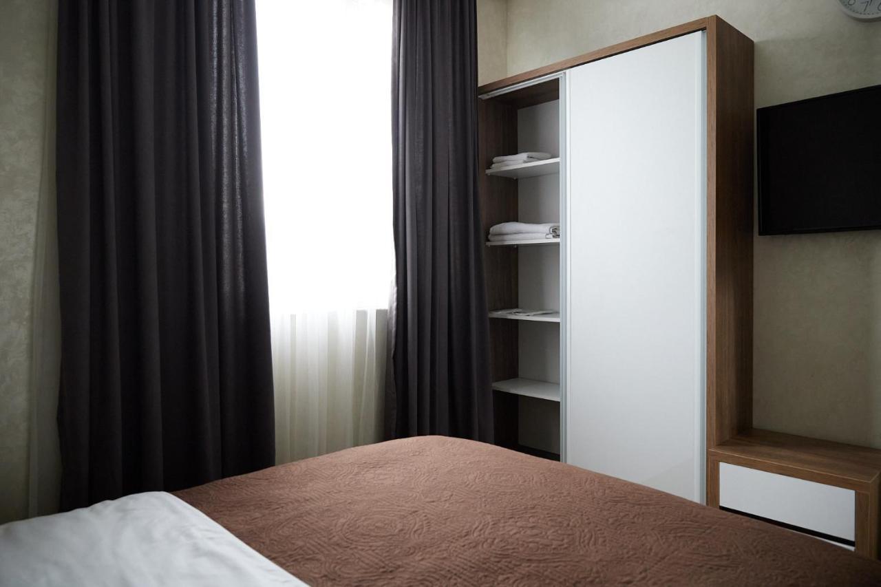Hotel Lord Batumi Luaran gambar